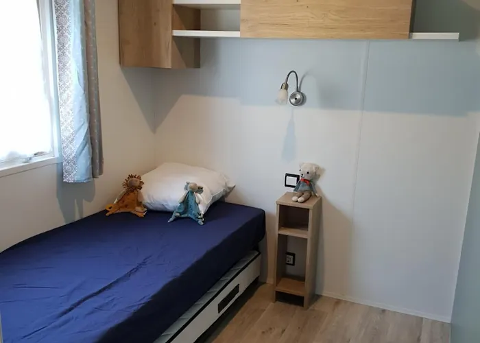 Роскошный шатер Mobil-home Loic Les Dunes De Contis Сен-Жюльен-ан-Борн